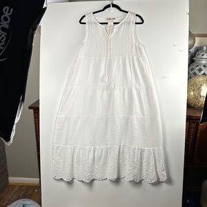 Valentina Naldi Italian White SUN DRESS NWT Sz S linen W/9.5”lace bottom tier